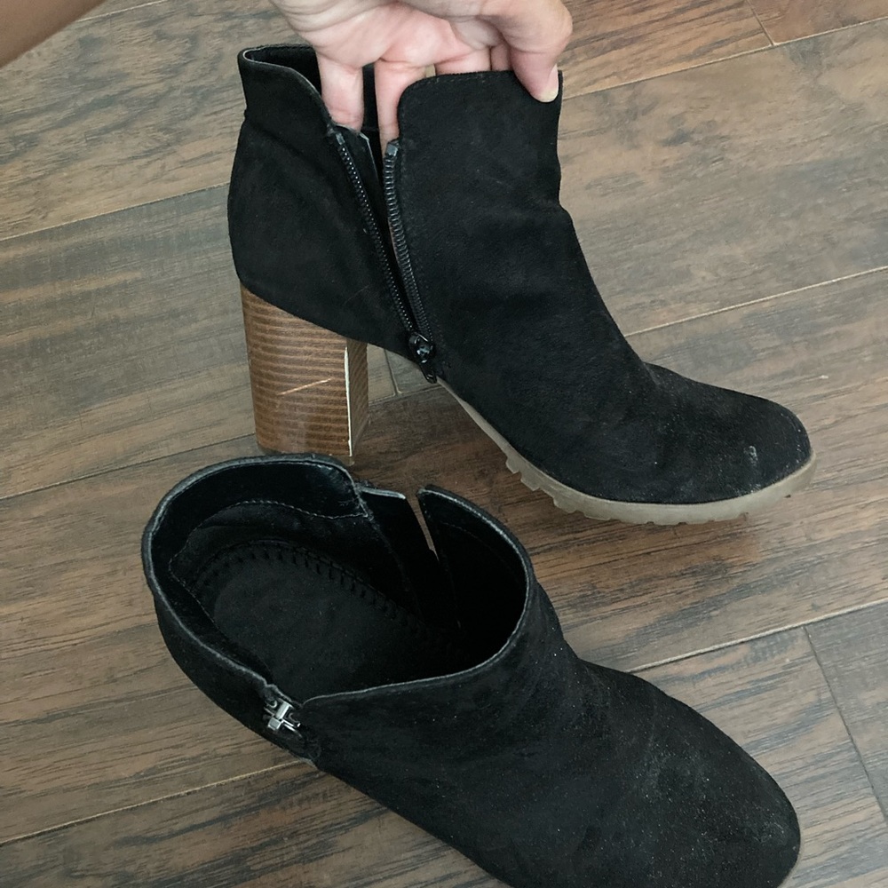 ***SOLD**Black boots